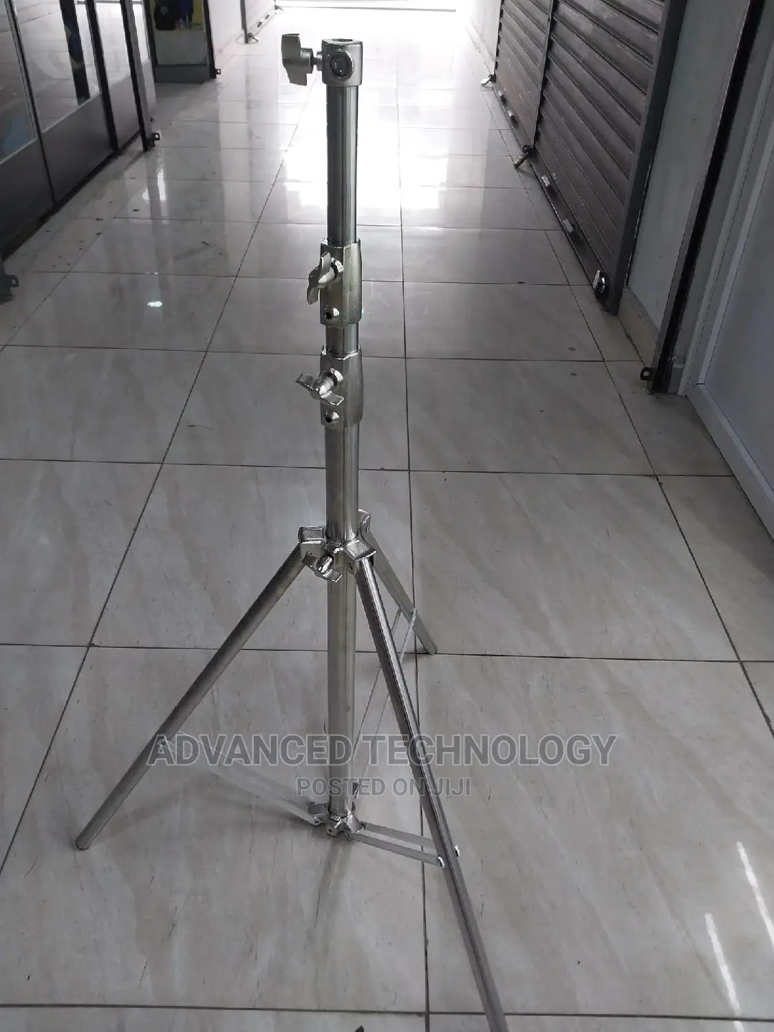 Silver Stainless Heavy Duty Light Stand 2.7m