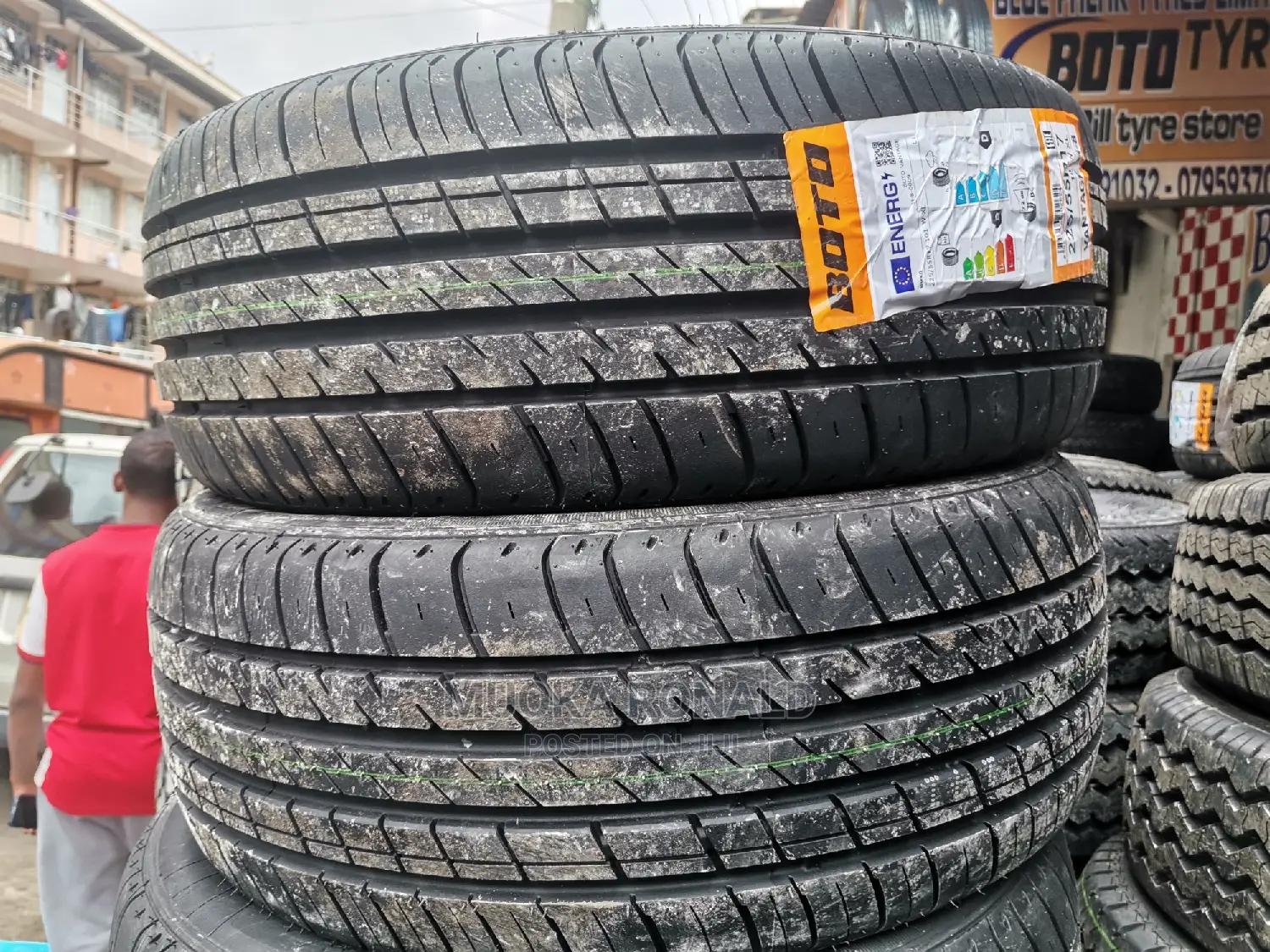 225/55r17 Boto Tyre