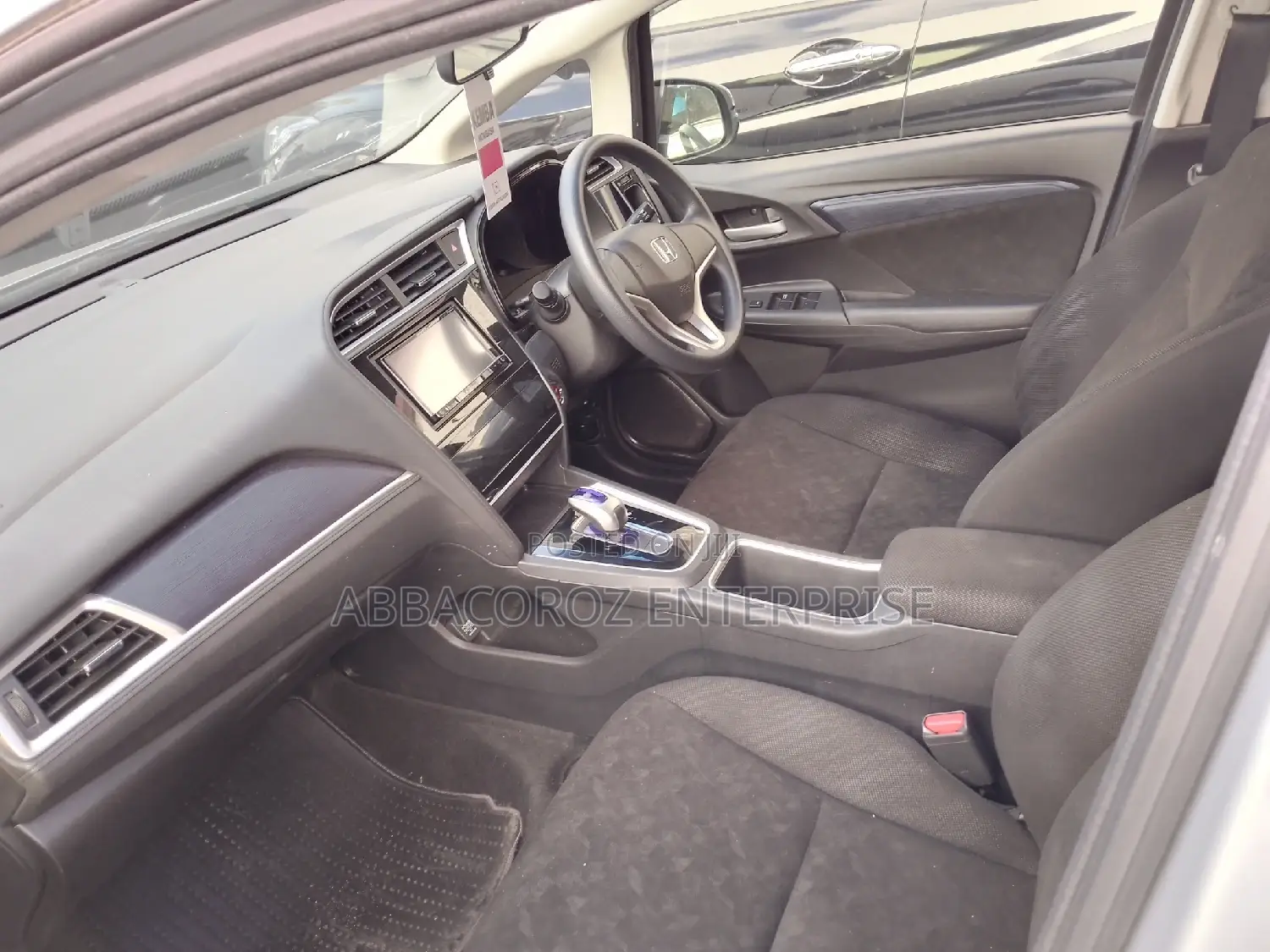 Honda Shuttle 2016 Silver