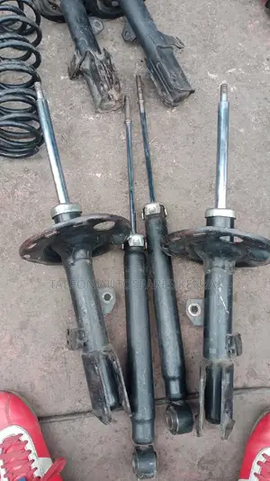 Toyota/Voxy Front and Rear Ahocks