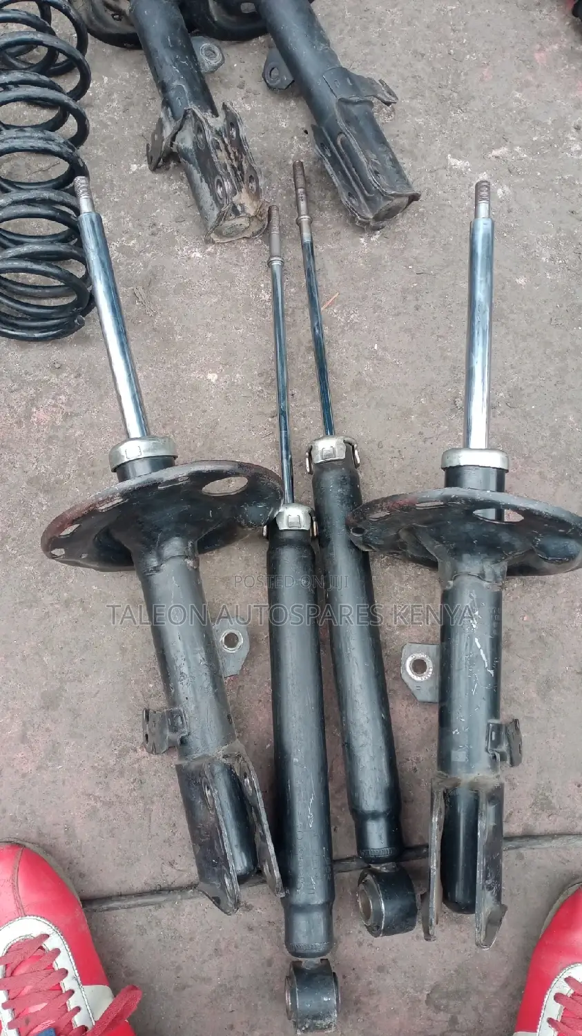 Toyota/Voxy Front and Rear Ahocks