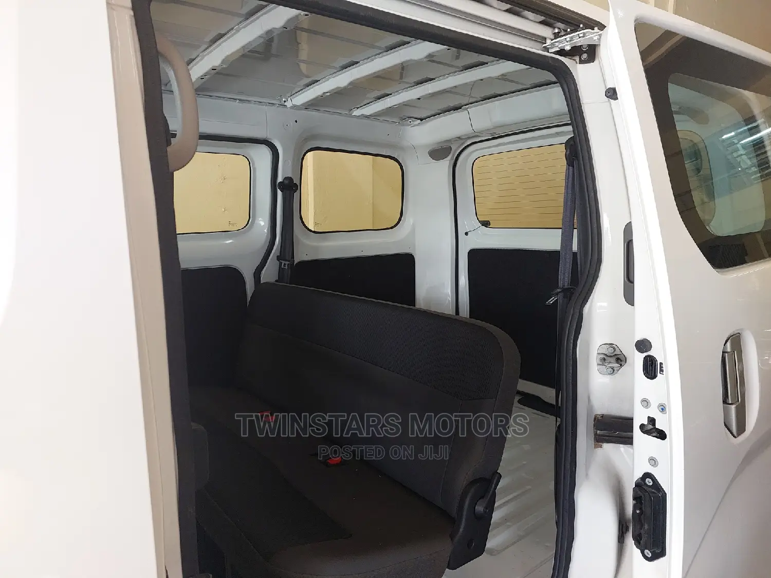 Nissan NV200 SV 2017 White