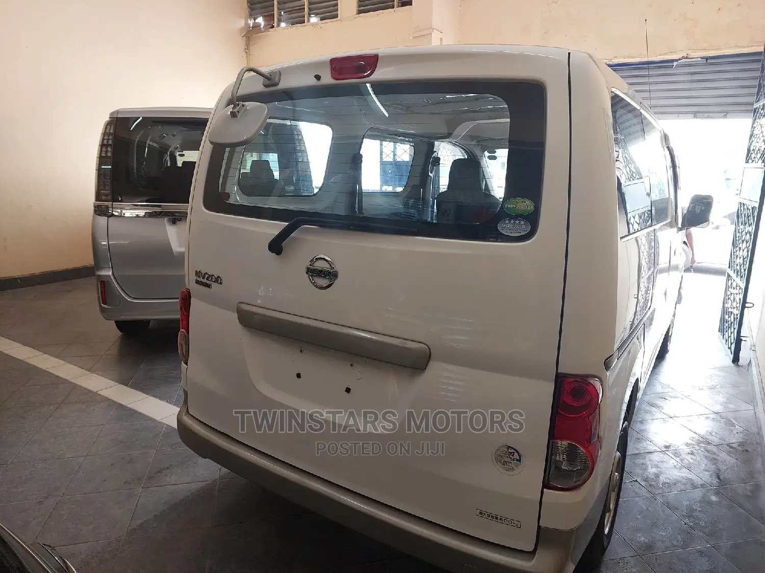 Nissan NV200 SV 2017 White