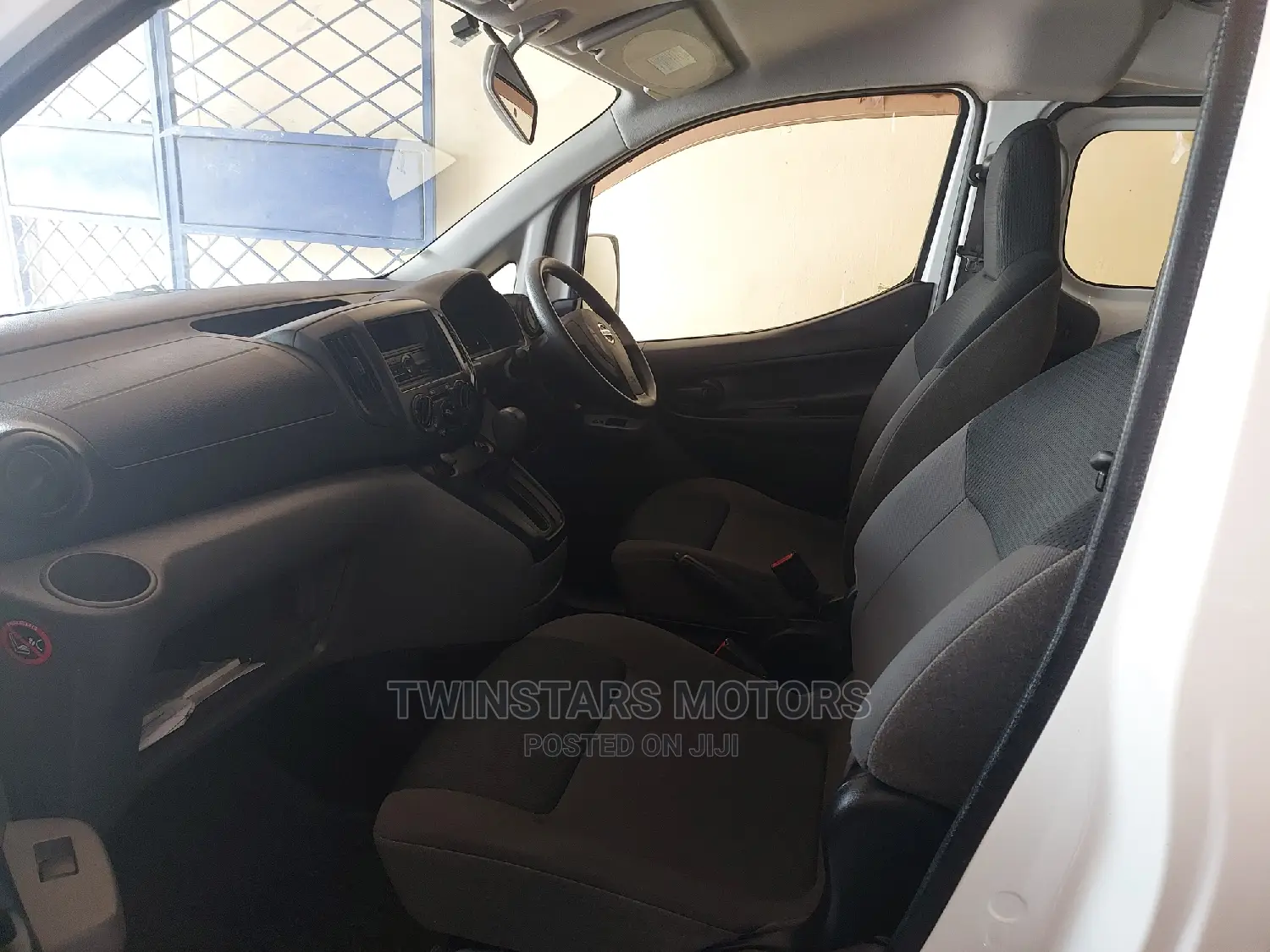 Nissan NV200 SV 2017 White