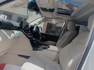Toyota Land Cruiser 2022 White