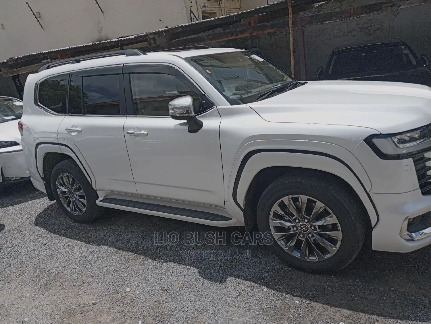 Toyota Land Cruiser 2022 White