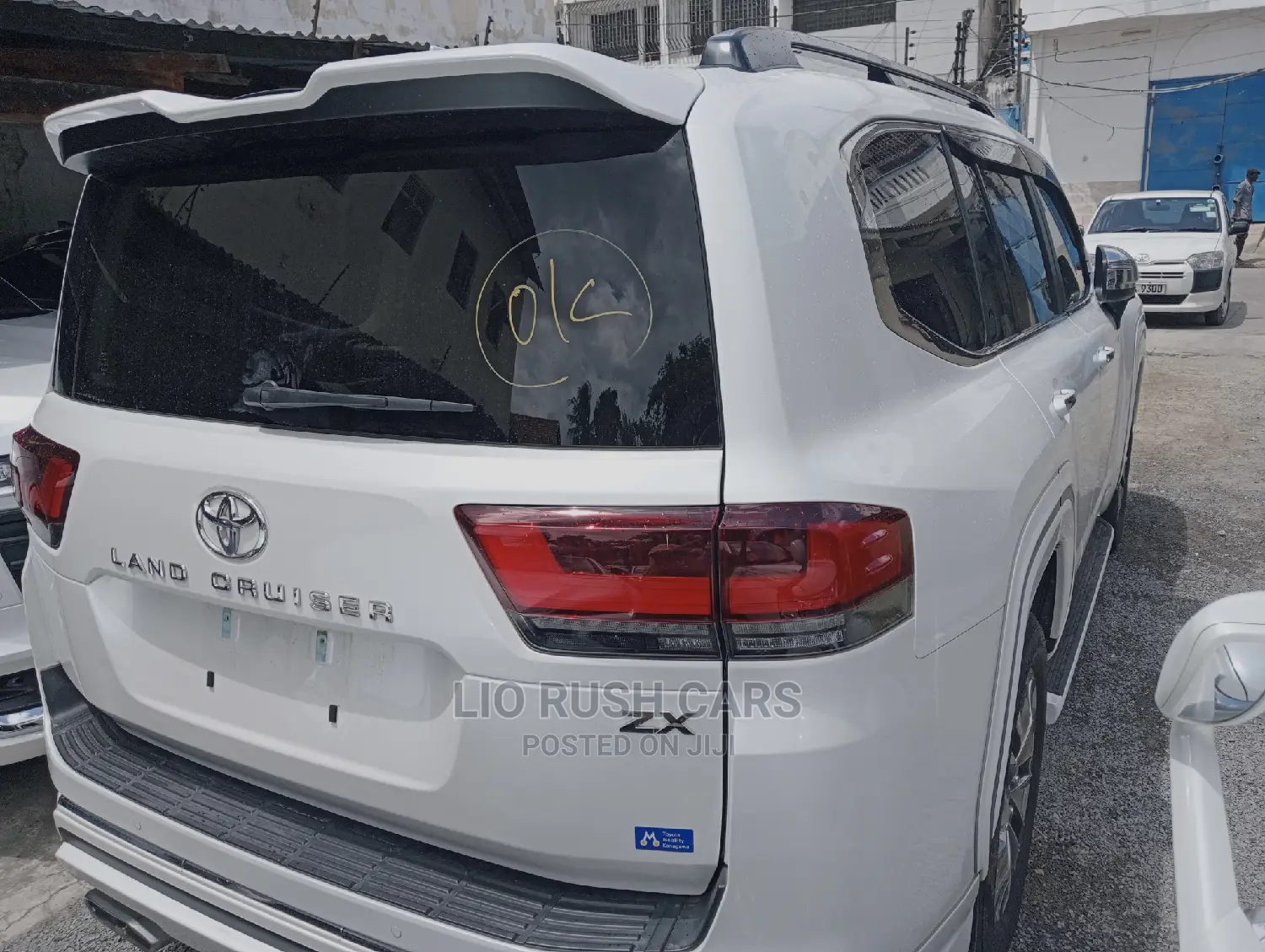 Toyota Land Cruiser 2022 White