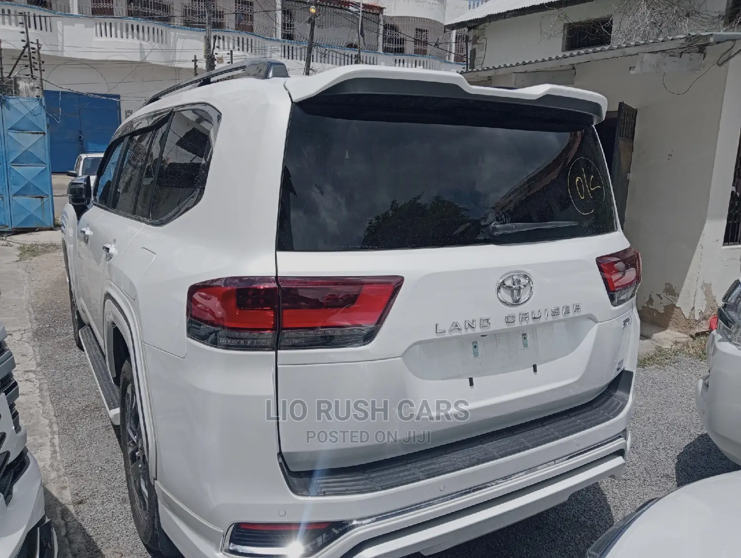 Toyota Land Cruiser 2022 White