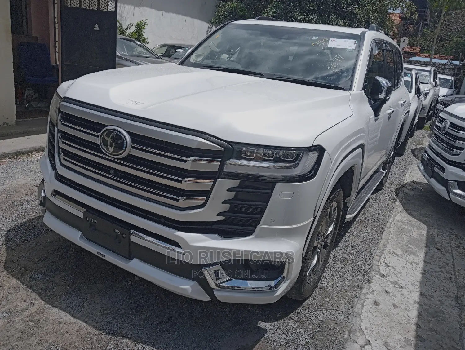Toyota Land Cruiser 2022 White