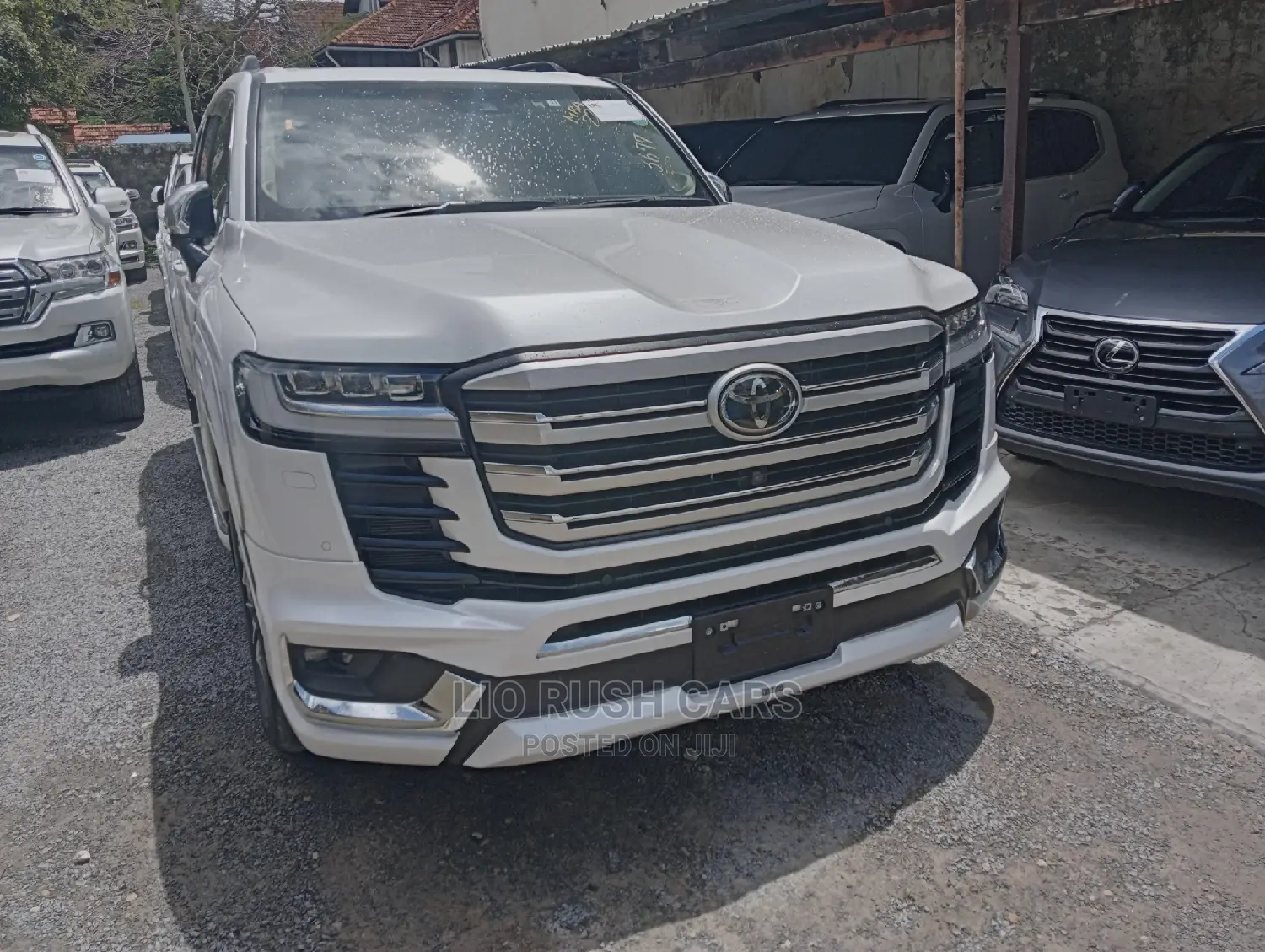 Toyota Land Cruiser 2022 White