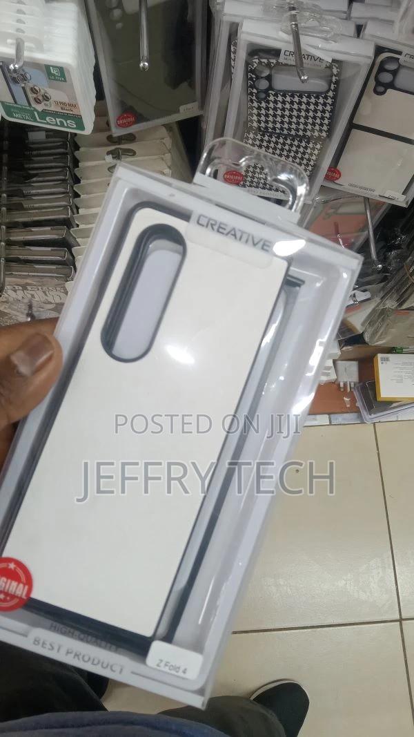 Samsung Galaxy Z Fold 4, Carbon Fiber Leather Soft TPU Shock - thumbnail 2