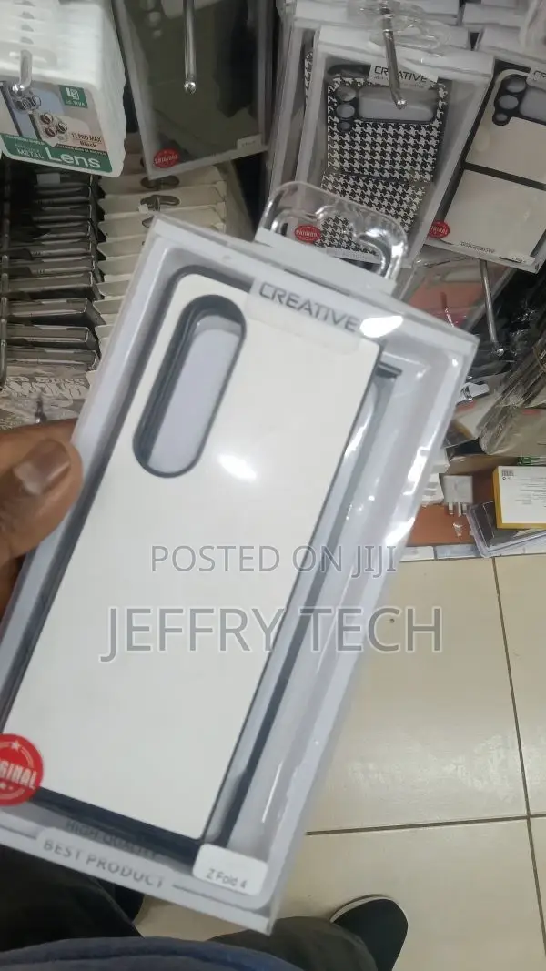 Samsung Galaxy Z Fold 4, Carbon Fiber Leather Soft TPU Shock