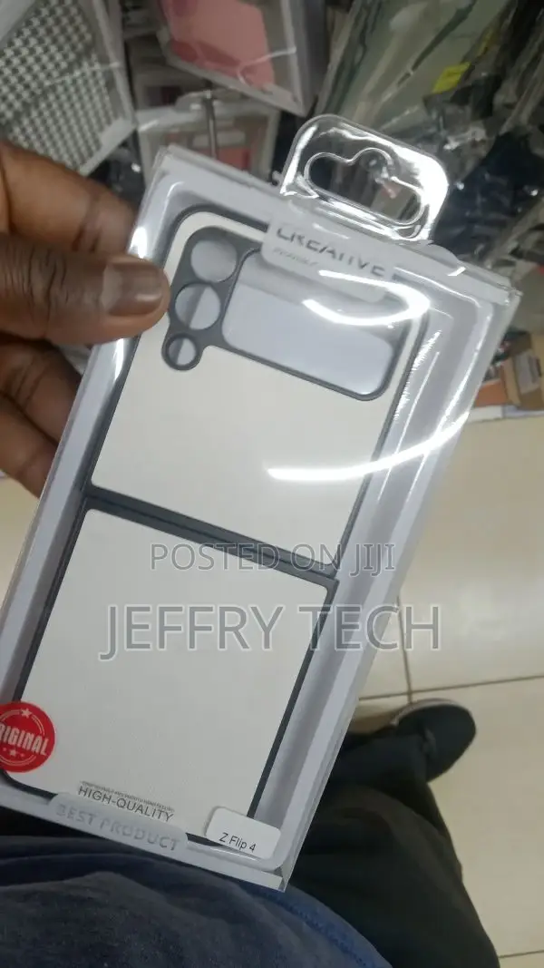 Samsung Galaxy Z Flip 4 Carbon Fiber Textured Case White