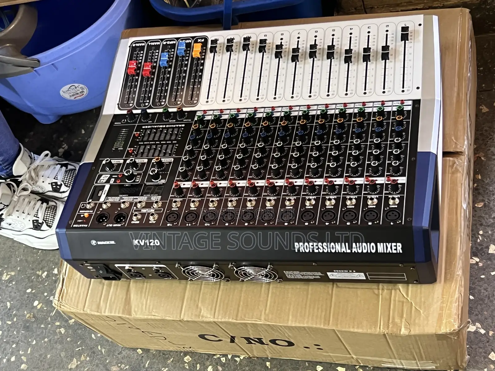 Powered PRO Mixer 12 Channel/ New