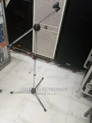 Tripod Microphone Stand (70s)