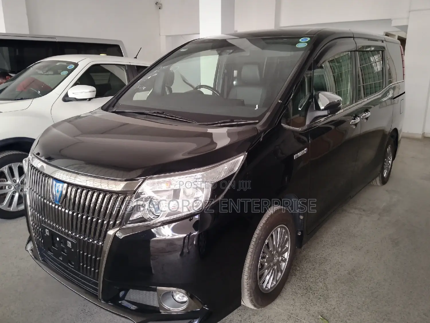 Toyota Esquire 1.8 FWD Hybrid (7 seater) 2016 Black