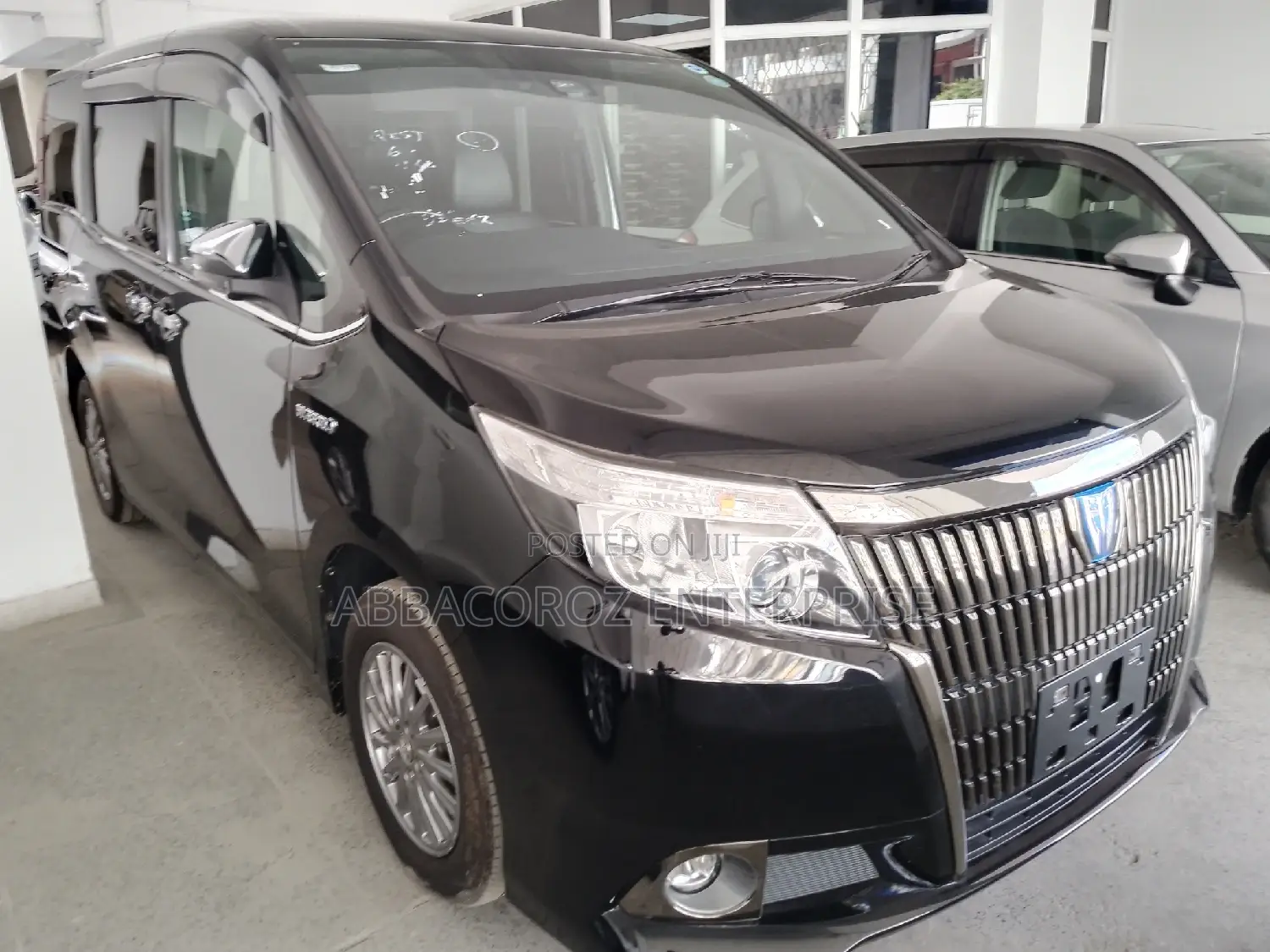 Toyota Esquire 1.8 FWD Hybrid (7 seater) 2016 Black