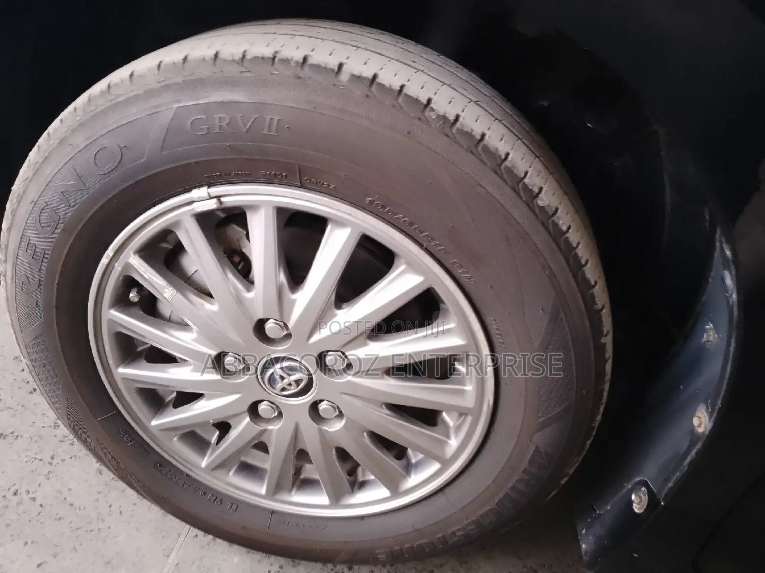 Toyota Esquire 1.8 FWD Hybrid (7 seater) 2016 Black