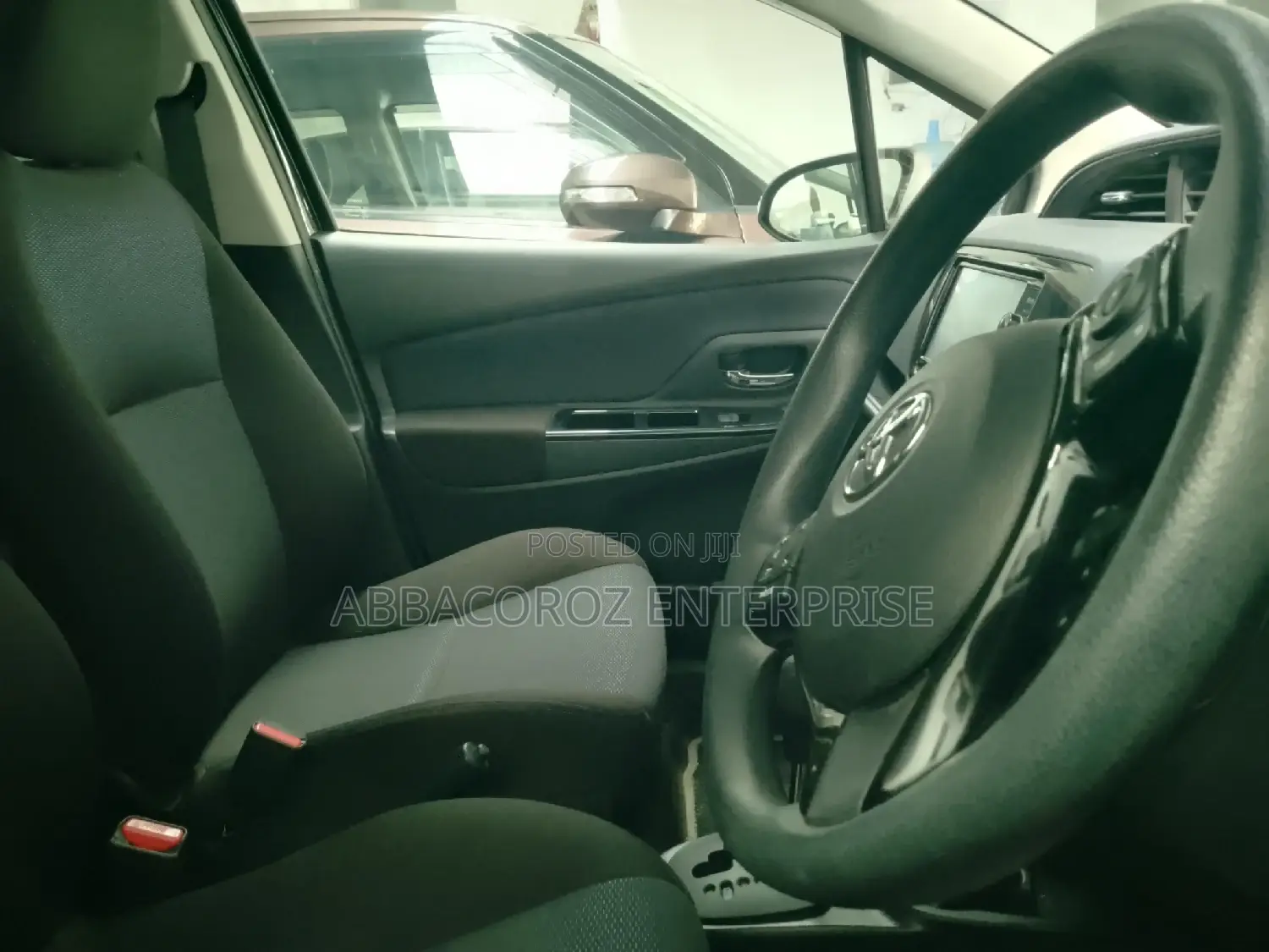 Toyota Vitz 2016 Black