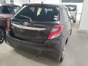 Toyota Vitz 2016 Black