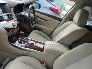 Nissan Fuga 2016 Silver