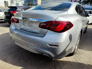 Nissan Fuga 2016 Silver