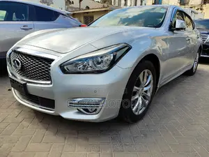 Nissan Fuga 2016 Silver