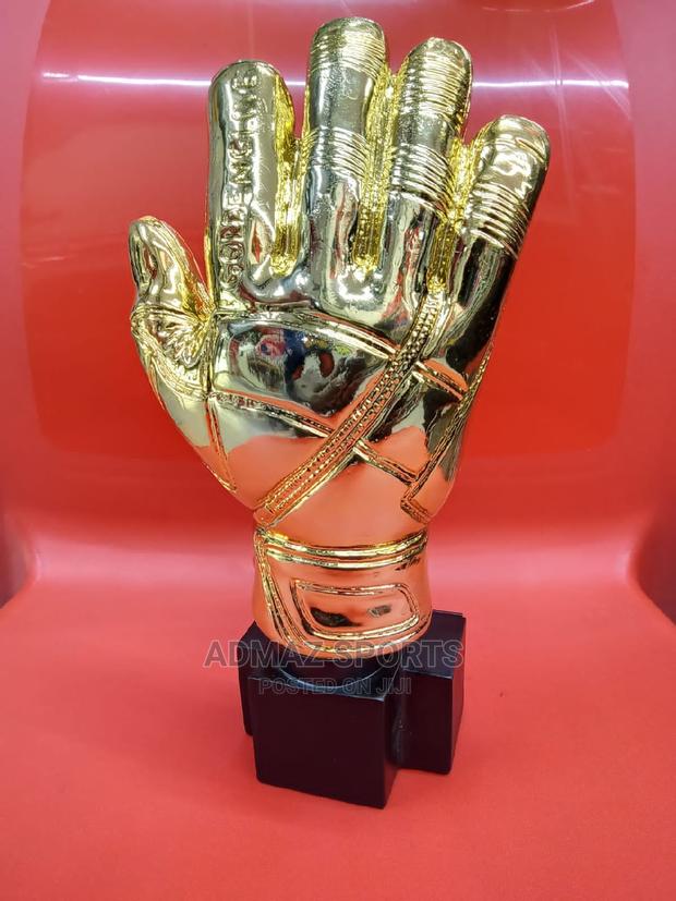 Golden Gloves - thumbnail 2