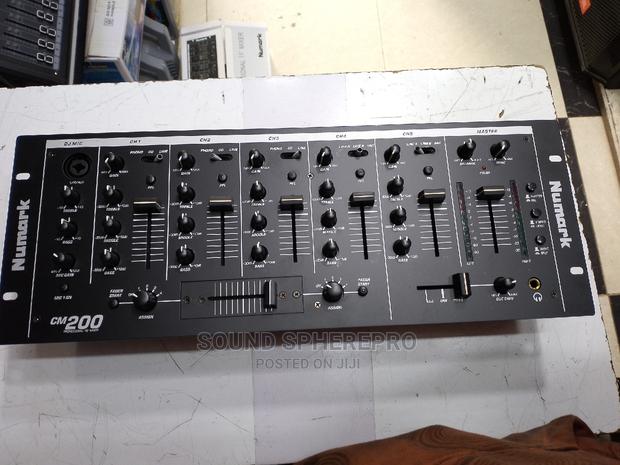 Numark CM 200 DJ Mixer