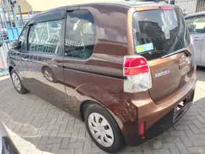 Toyota Spade 2015 Brown