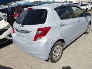 Toyota Vitz 2015 Blue