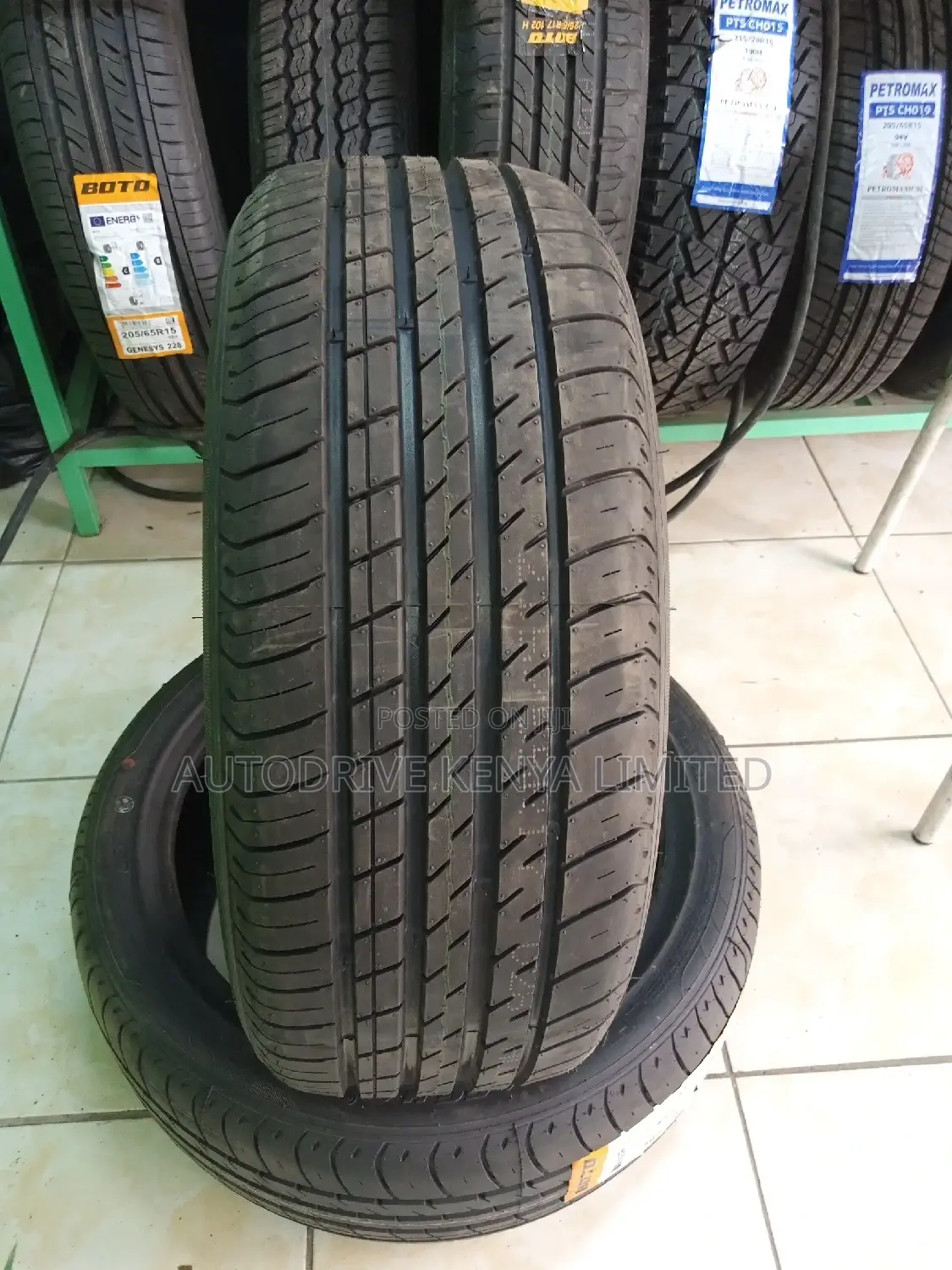 215/55r17 Boto Tyre