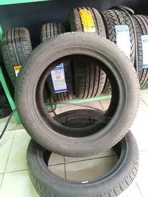 215/55r17 Boto Tyre