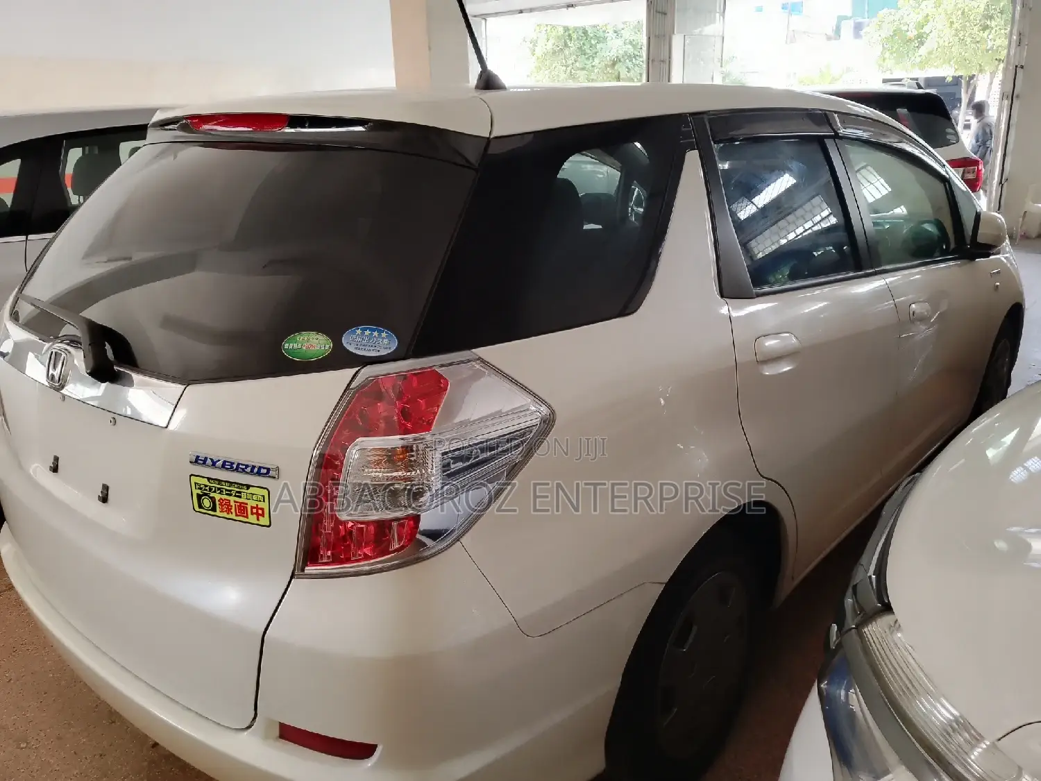 Honda Fit Shuttle 2016 White