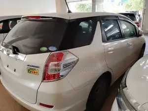 Honda Fit Shuttle 2016 White