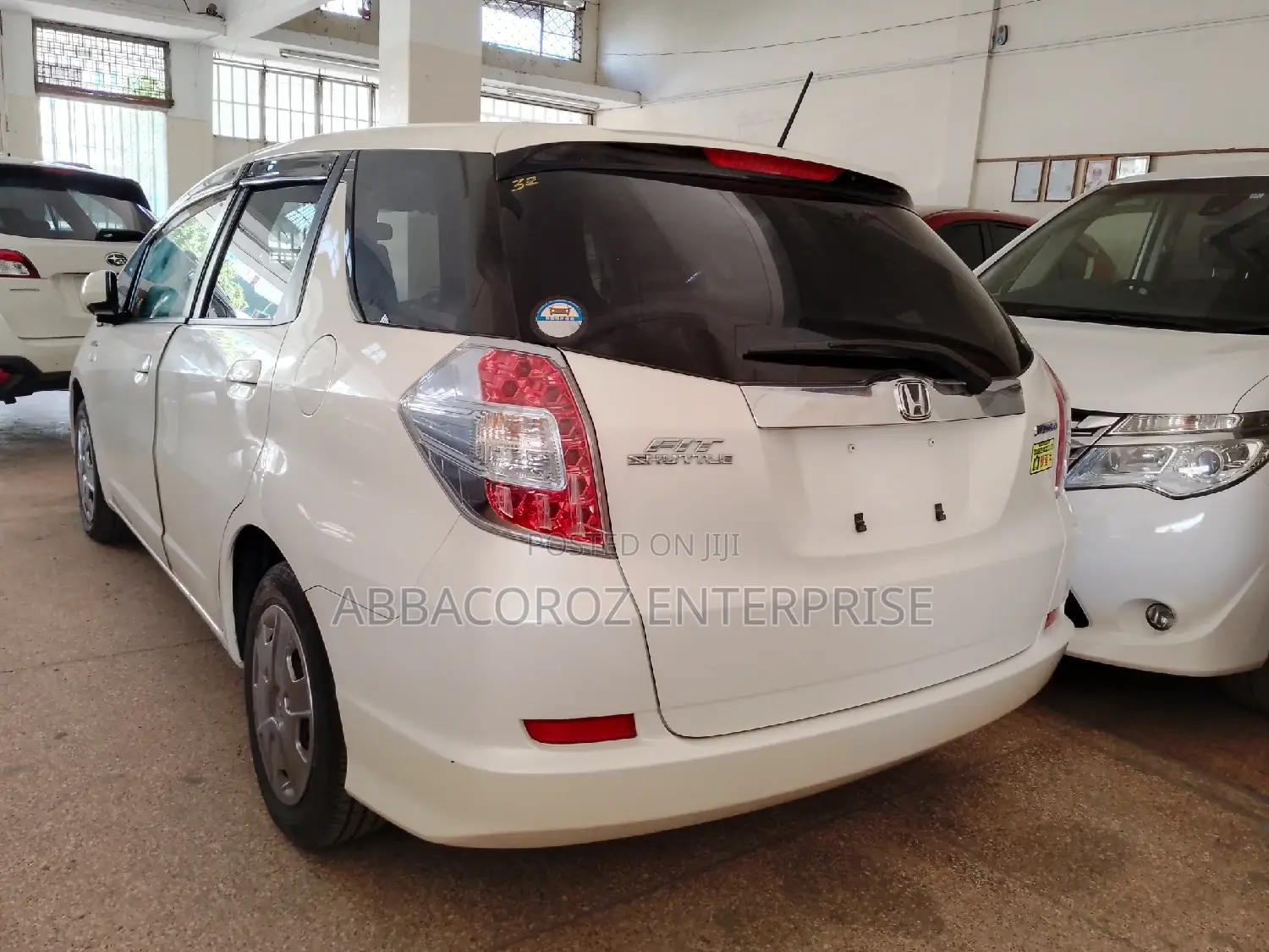 Honda Fit Shuttle 2016 White