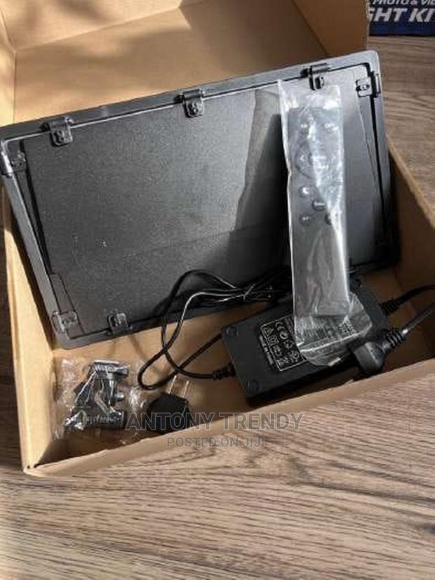 Video and Photo Led 600 Light Kit With Varicolou - main view