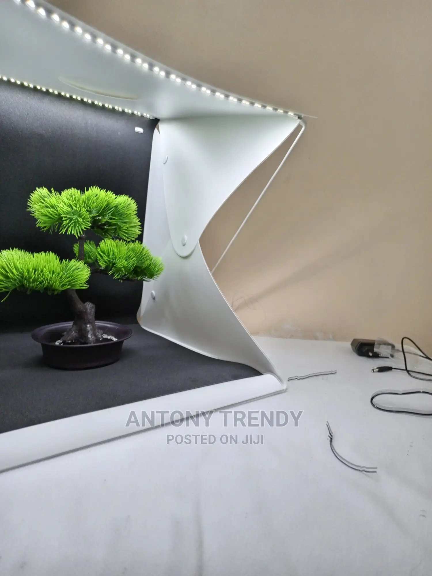 40 By 40 Light Tent LED White Light Dimmable