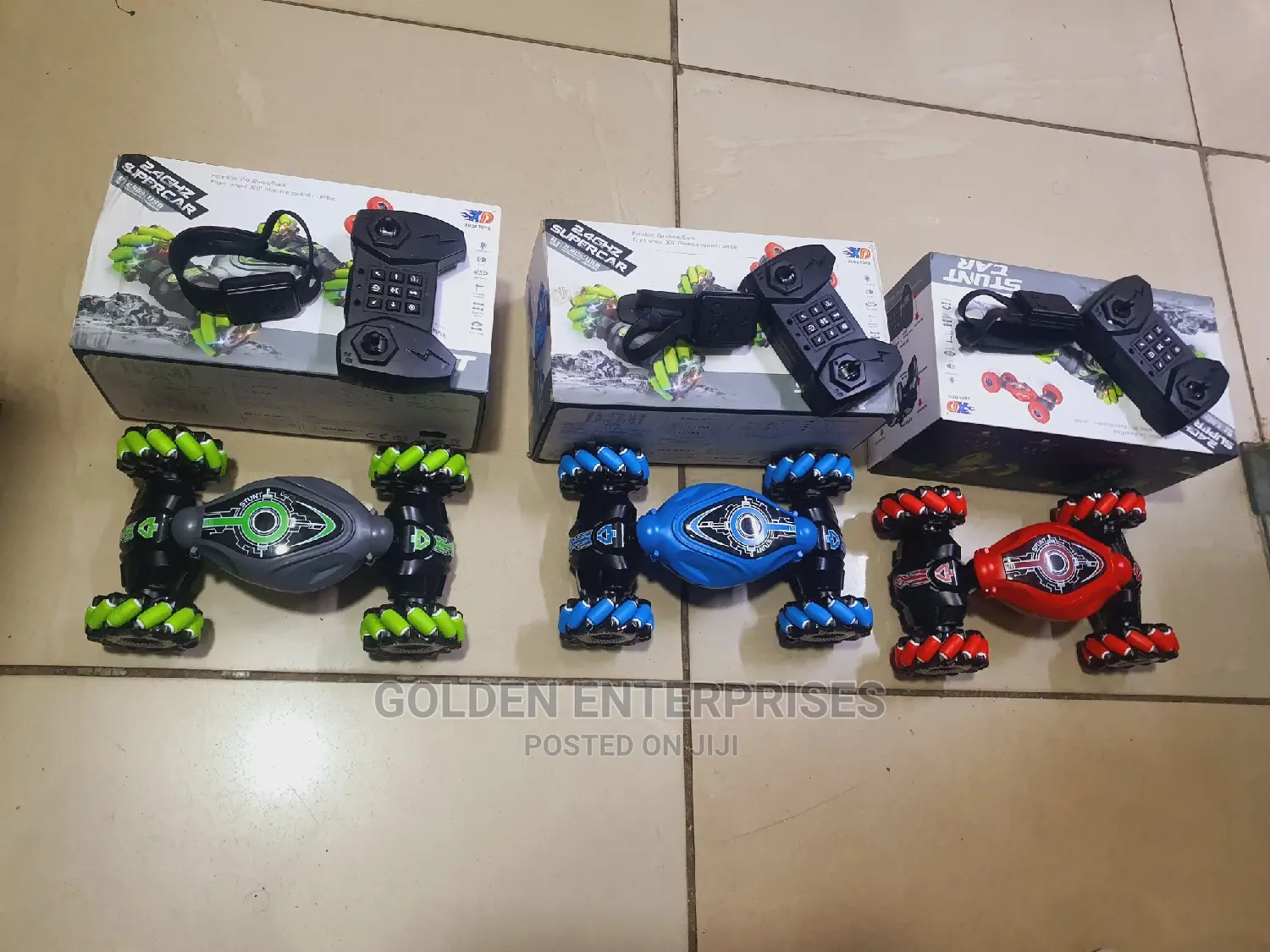 RC Stunt Car With Hand Gesture Control and Controller