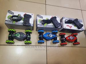 RC Stunt Car With Hand Gesture Control and Controller - thumbnail 2