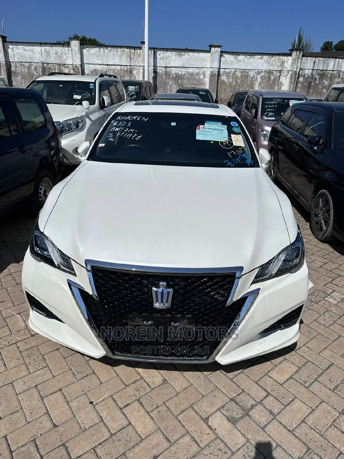 Toyota Crown 2016 White