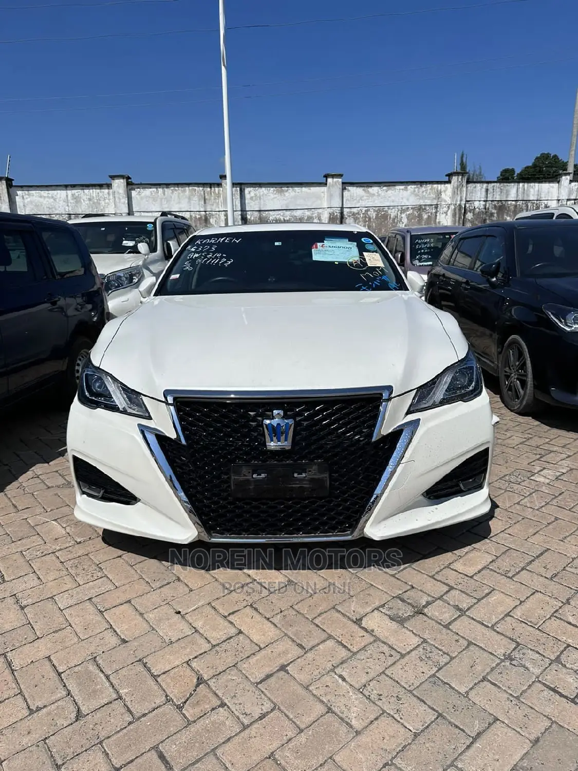Toyota Crown 2016 White