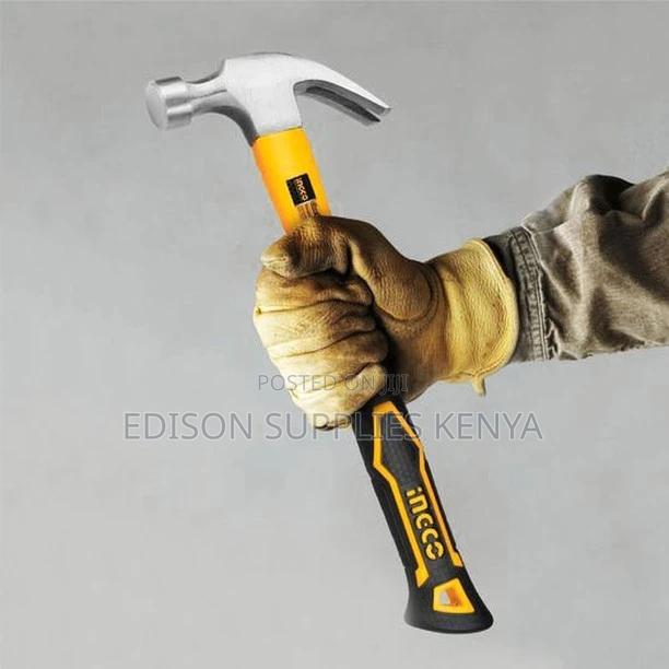 Claw Hammer INGCO 8oz / 20oz With Magnetic Nail Function - main view