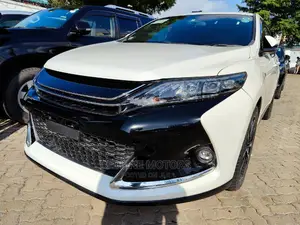 Toyota Harrier 2.0 Turbo 4WD 2017 White