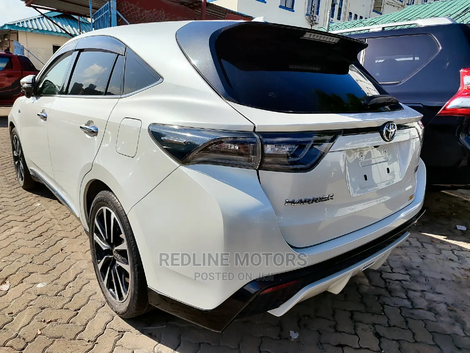 Toyota Harrier 2.0 Turbo 4WD 2017 White