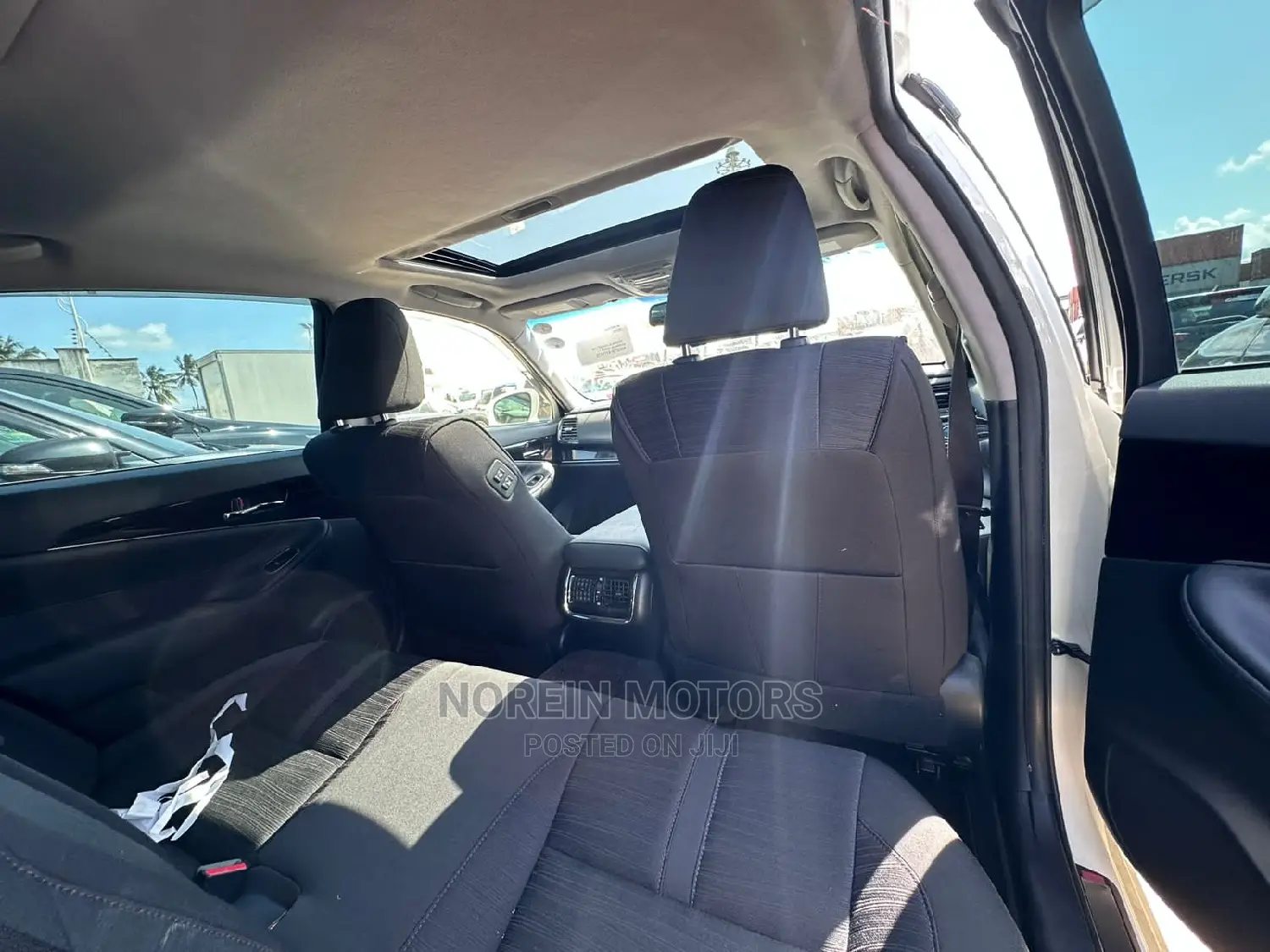 Toyota Crown 2016 White