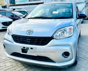 Toyota Passo 2016 Silver