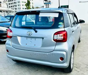 Toyota Passo 2016 Silver