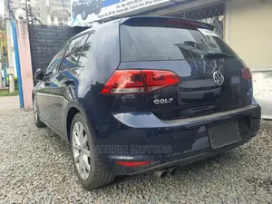 Volkswagen Golf 2016 Blue