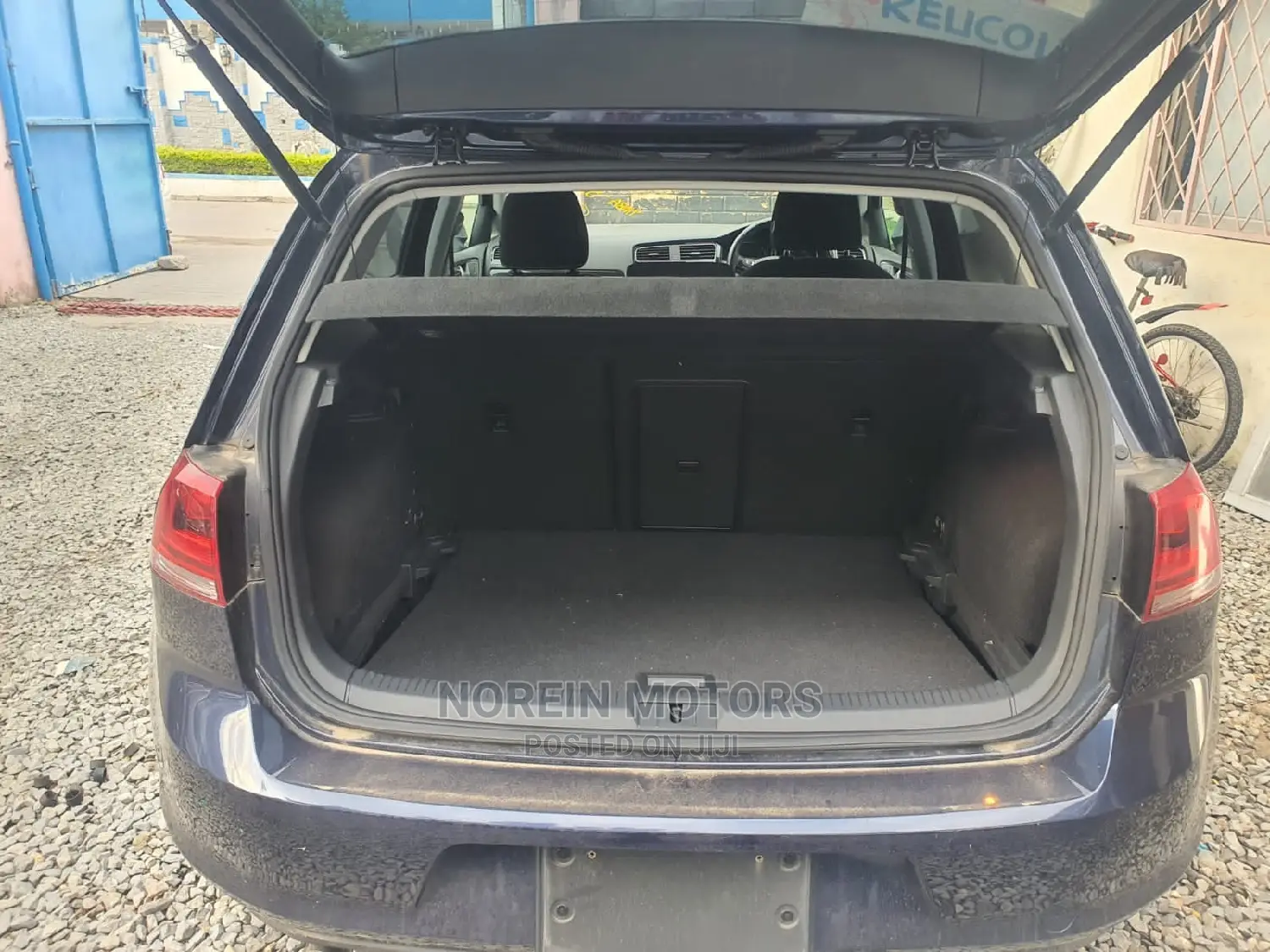 Volkswagen Golf 2016 Blue